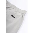 Heren Broeken Daily Paper DEMBE PANTS.SLEET GREY. Direct leverbaar uit de webshop van www.vipshop.nl/.